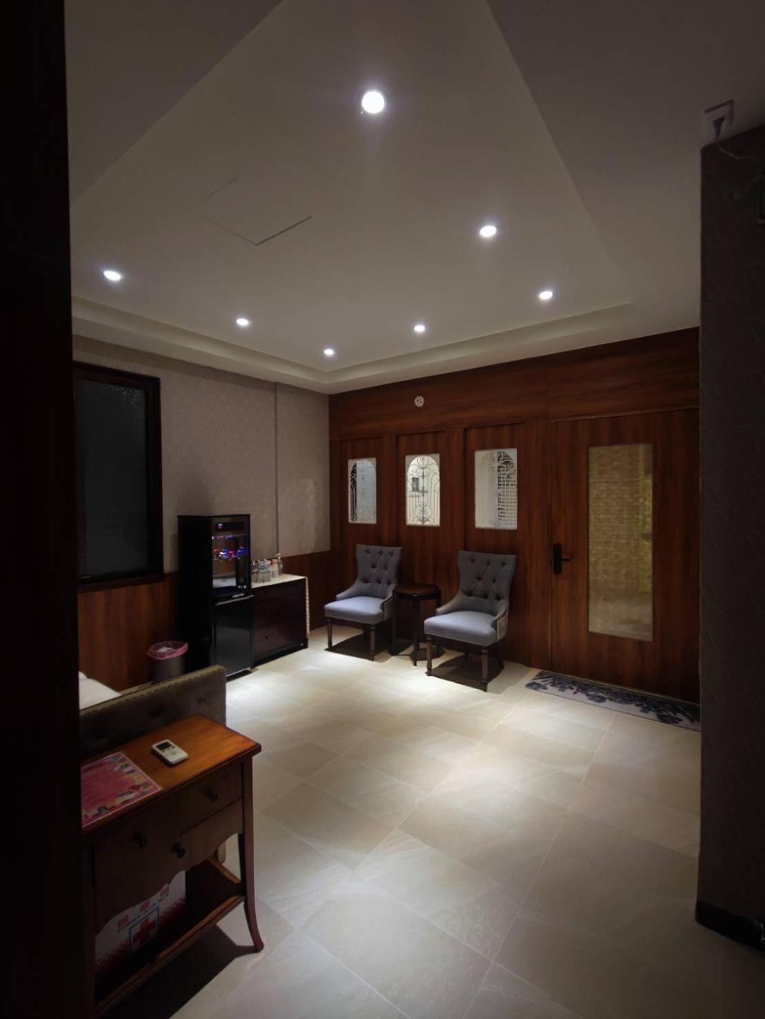 寶格儷舍 Apartment Тайнан Екстериор снимка